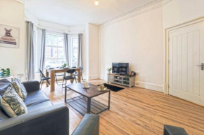 2 Bed Flat In Heart Of Kilburn With Full Kitchen London